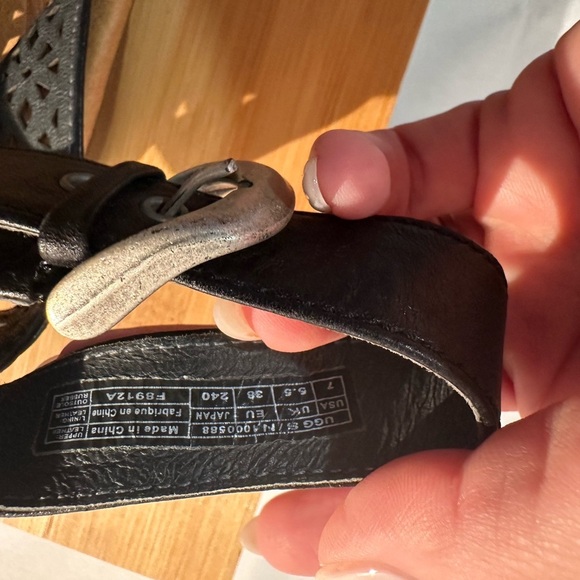 UGG Black and Tan Leather Sandals - Picture 11 of 11